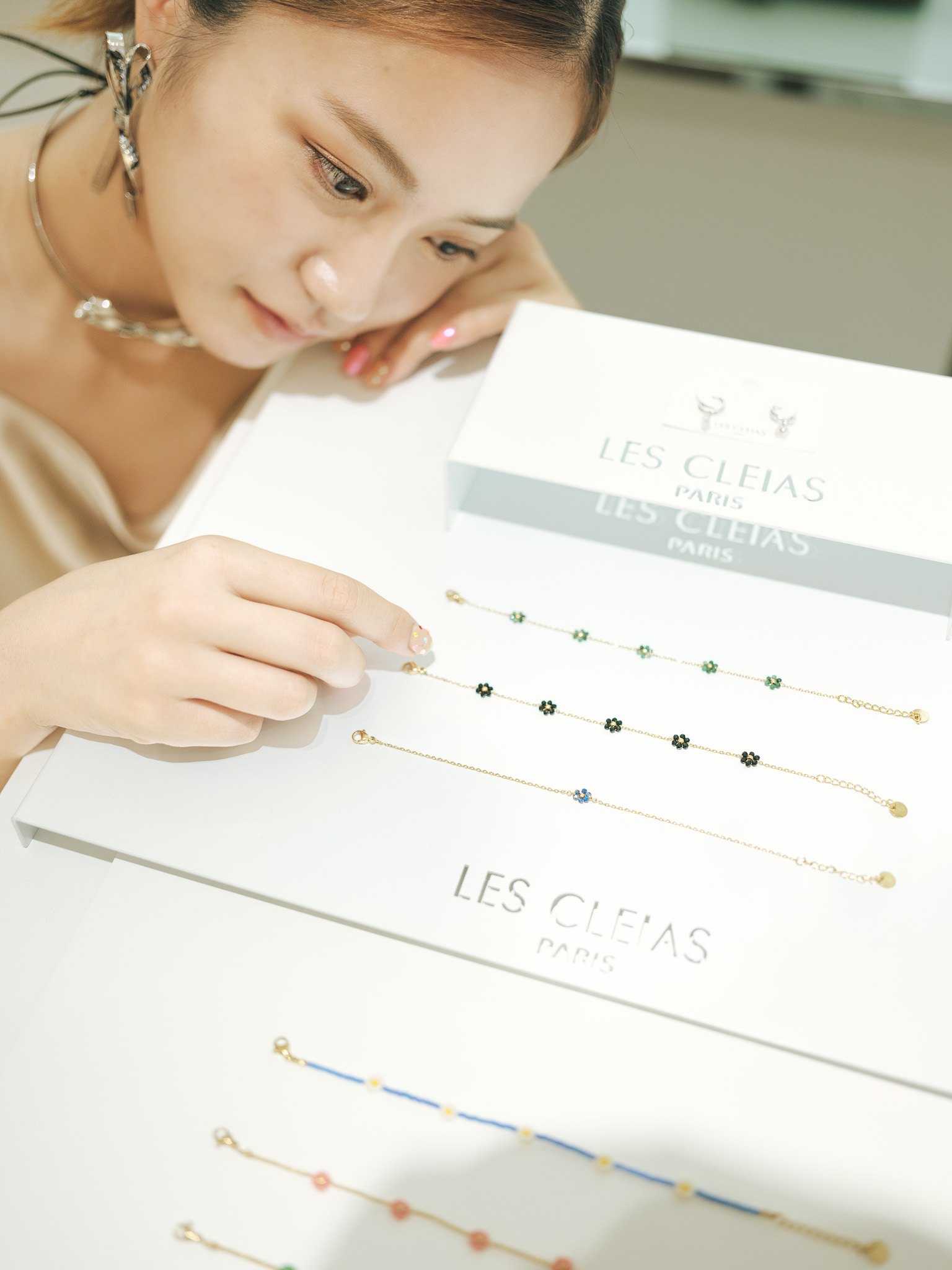 LES CLEIASのブレスレット売場